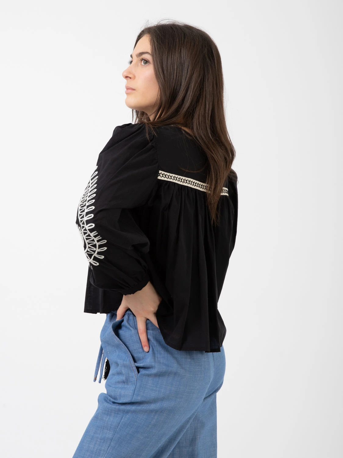 Camicia Dettaglio Ricamo Nera 4 Camicia Dettaglio Ricamo Nera - Image 2