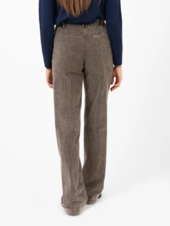 Pantaloni In Velluto A Coste Tortora 7 Pantaloni In Velluto A Coste Tortora -Couture per Lei myths pantaloni in velluto a coste tortora3