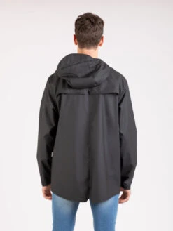 Rains Giacca Impermeabile Nera 13 Rains Giacca Impermeabile Nera -Couture per Lei rains giacca impermeabile nera3 7313a6bc 585f 4e88 81d5 30388d7c8d4a