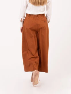 Pantaculottes Ampi Cuoio Con Pinces -Couture per Lei solo tre pantaculottes ampi cuoio con pinces3