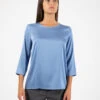 Blusa Girocollo Raso Azzurro Polvere -Couture per Lei stimm blusa girocollo raso azzurro polvere1