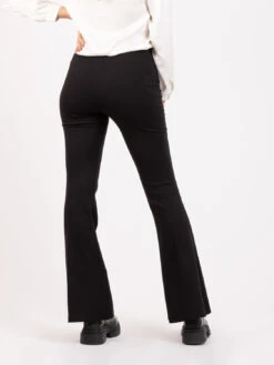 Pantaleggings Flare Neri -Couture per Lei stimm pantaleggings flare neri3 b6135d49 7649 4f4a 96bf ef0bf398719d