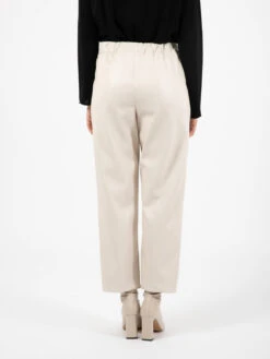 Pantalone In Ecopelle Con Maxi Tasche Panna -Couture per Lei stimm pantalone in ecopelle con maxi tasche panna3