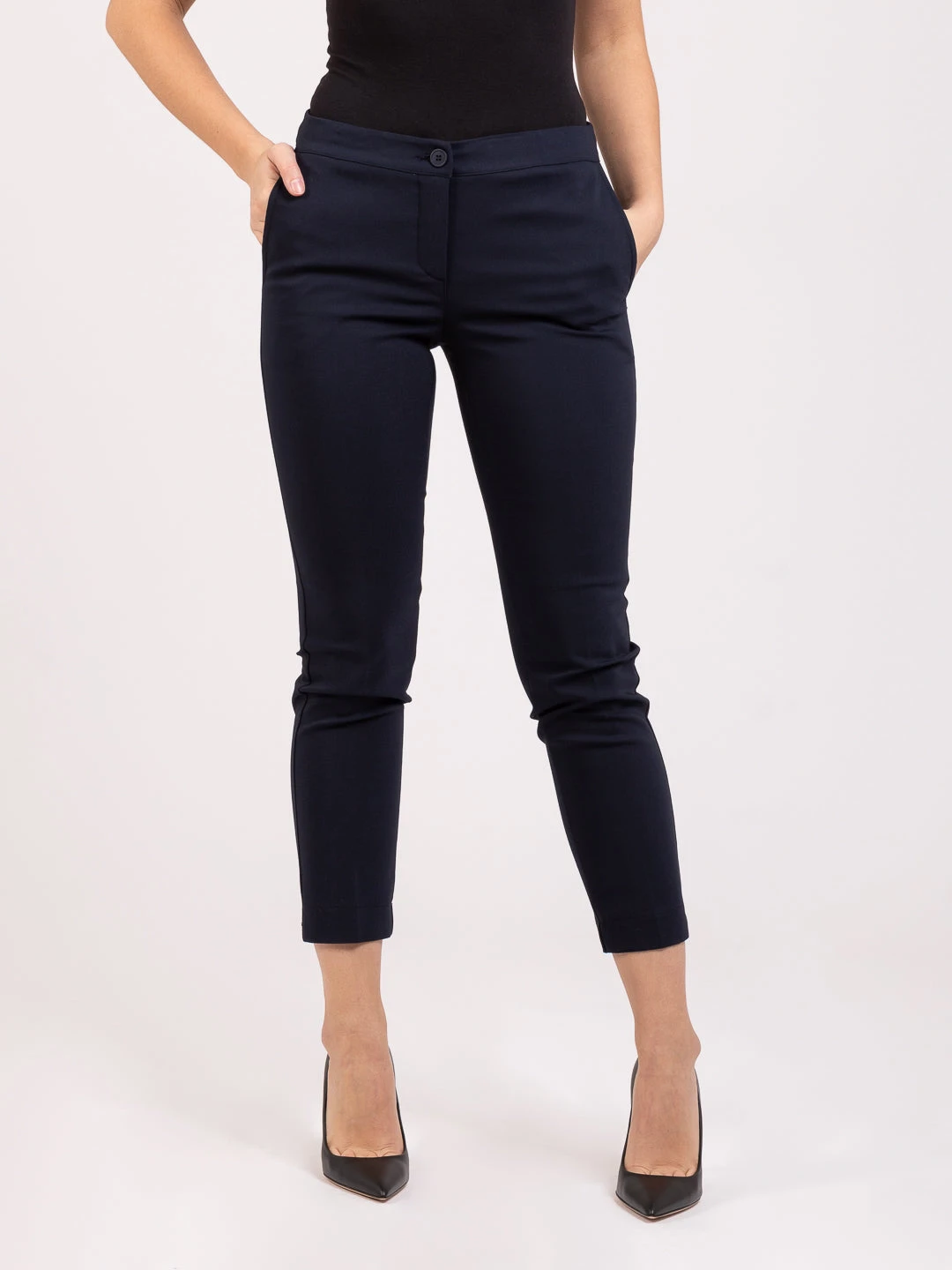 Pantaloni A Sigaretta Blu Con Spacchetto 3 Pantaloni A Sigaretta Blu Con Spacchetto