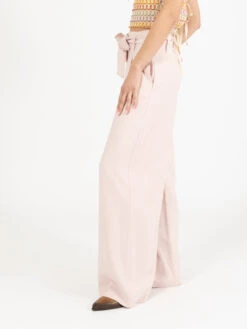 Prima pagina -Couture per Lei stimm pantaloni palazzo con cintura rosa2