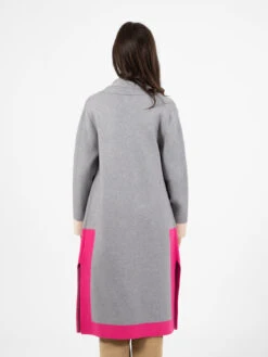 Vicolo Cappotto In Maglia Con Frange Grigio / Fuxia -Couture per Lei vicolo cappotto in maglia con frange grigio fuxia3