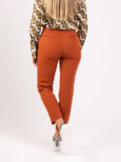 Vicolo Pantaloni Eleganti Bruciato Con Piega 7 Vicolo Pantaloni Eleganti Bruciato Con Piega -Couture per Lei vicolo pantaloni eleganti bruciato con piega3